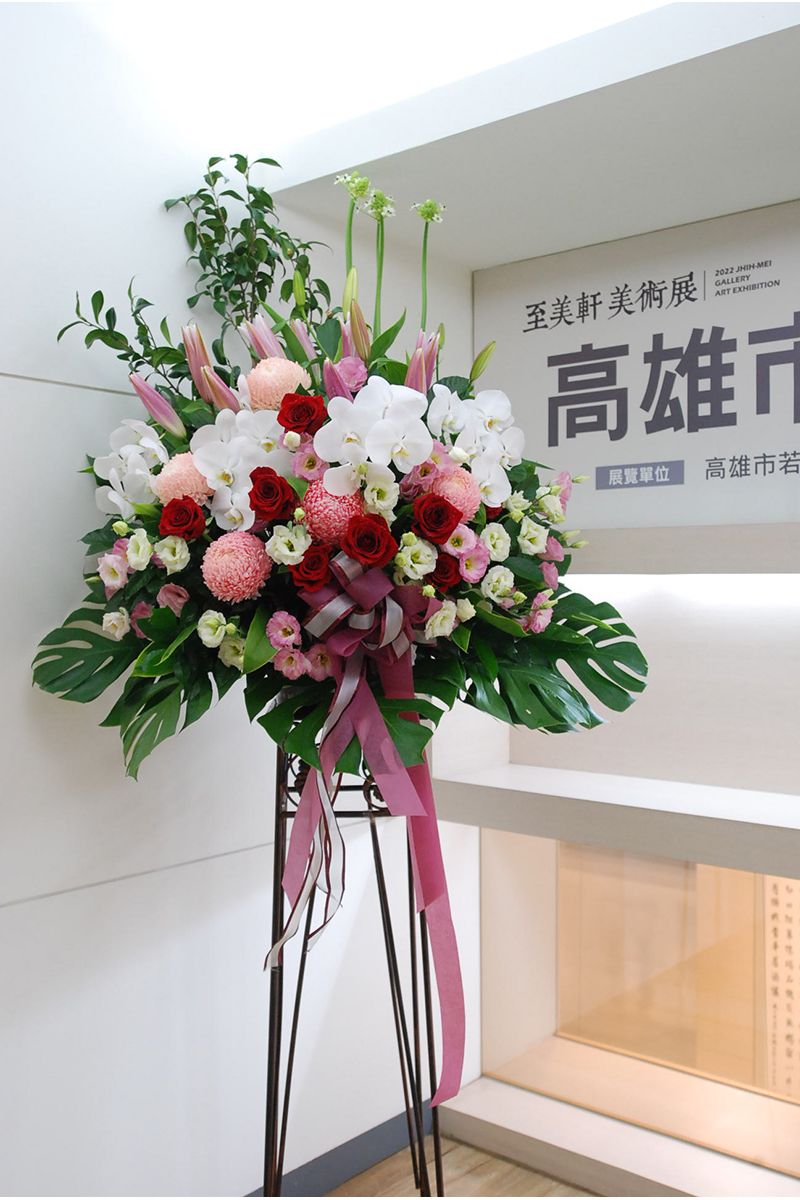 進口玫瑰與百合花架